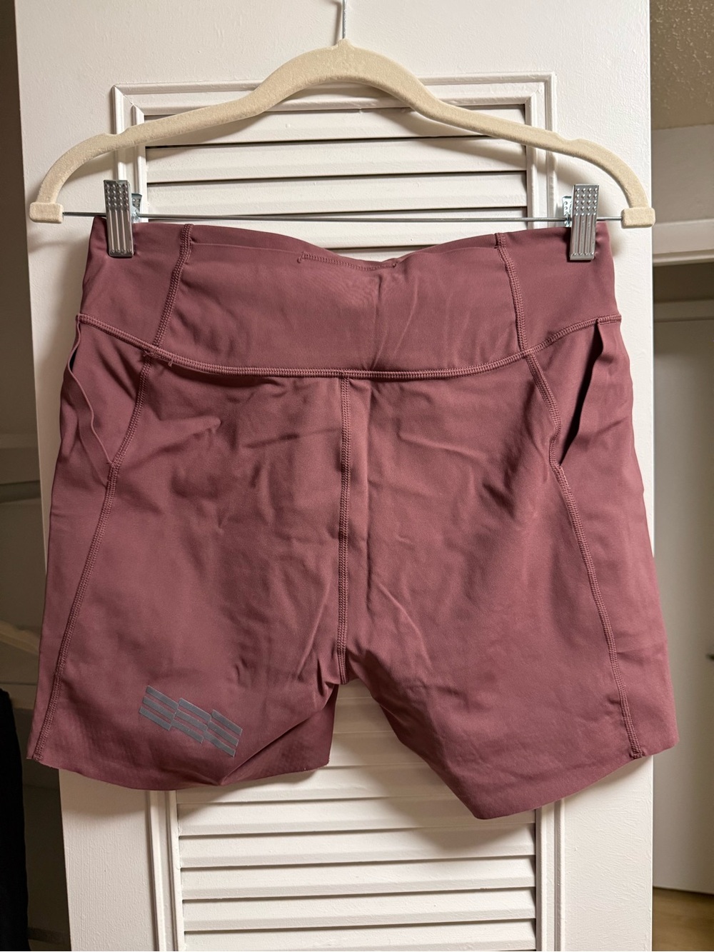 Janji Women’s 5” Pace Short in Andromeda Large - Picture 2 of 4